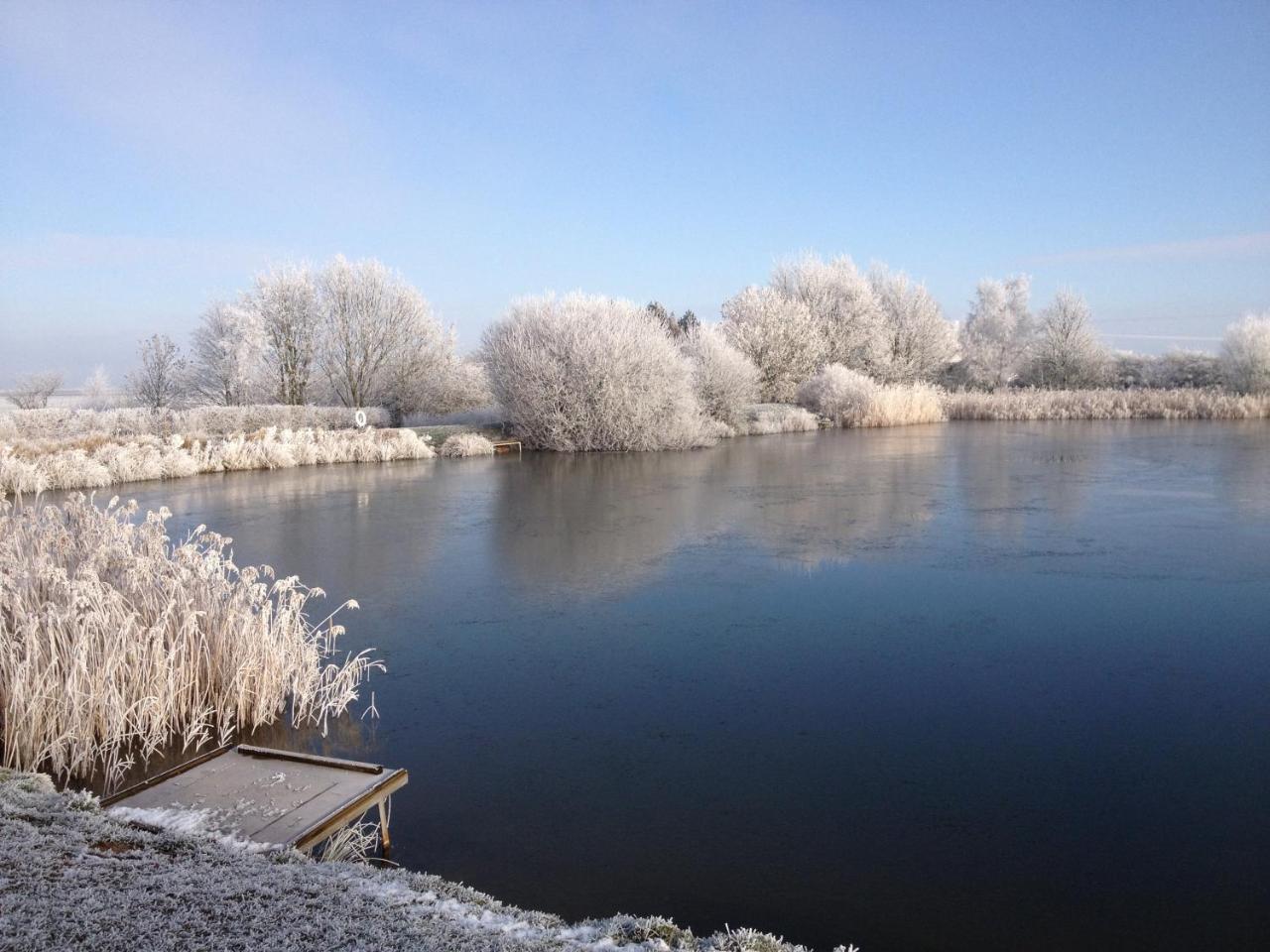 Fields End Lodges Doddington  Екстер'єр фото