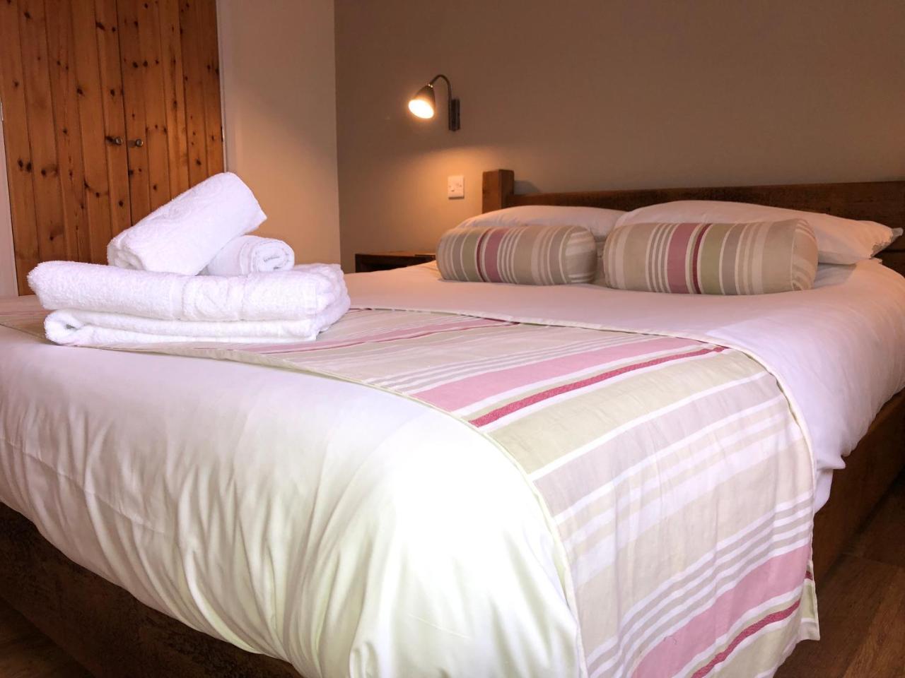 Fields End Lodges Doddington  Екстер'єр фото
